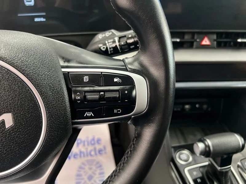 Used 2024 White Kia EX image 22