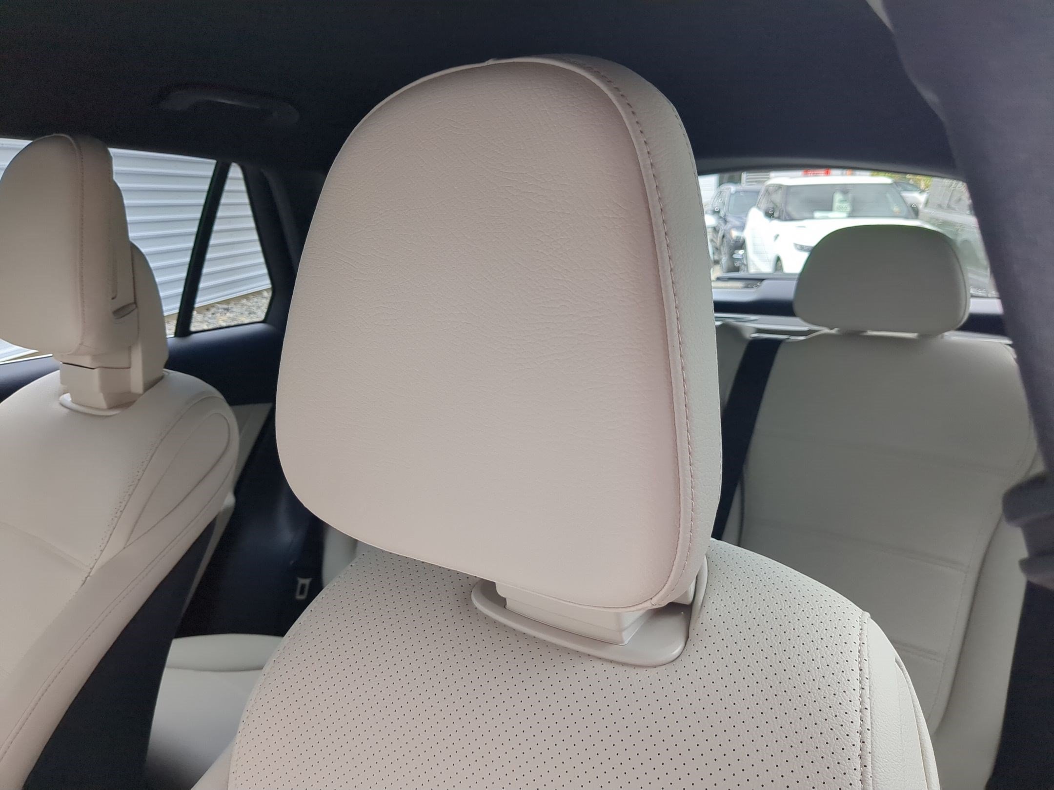 Used 2025 Black Mercedes-Benz GLC 350e image 23