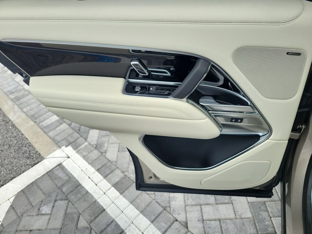 New 2026 Batumi Gold LAND ROVER SE image 22