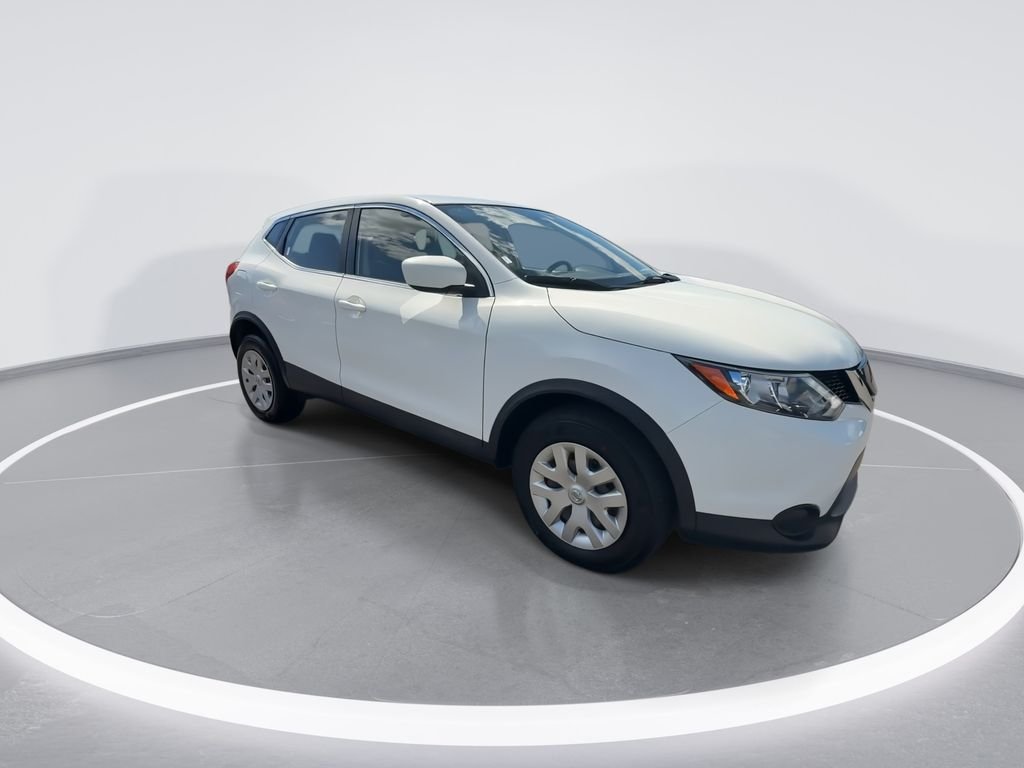 Used 2018 White Nissan S image 2