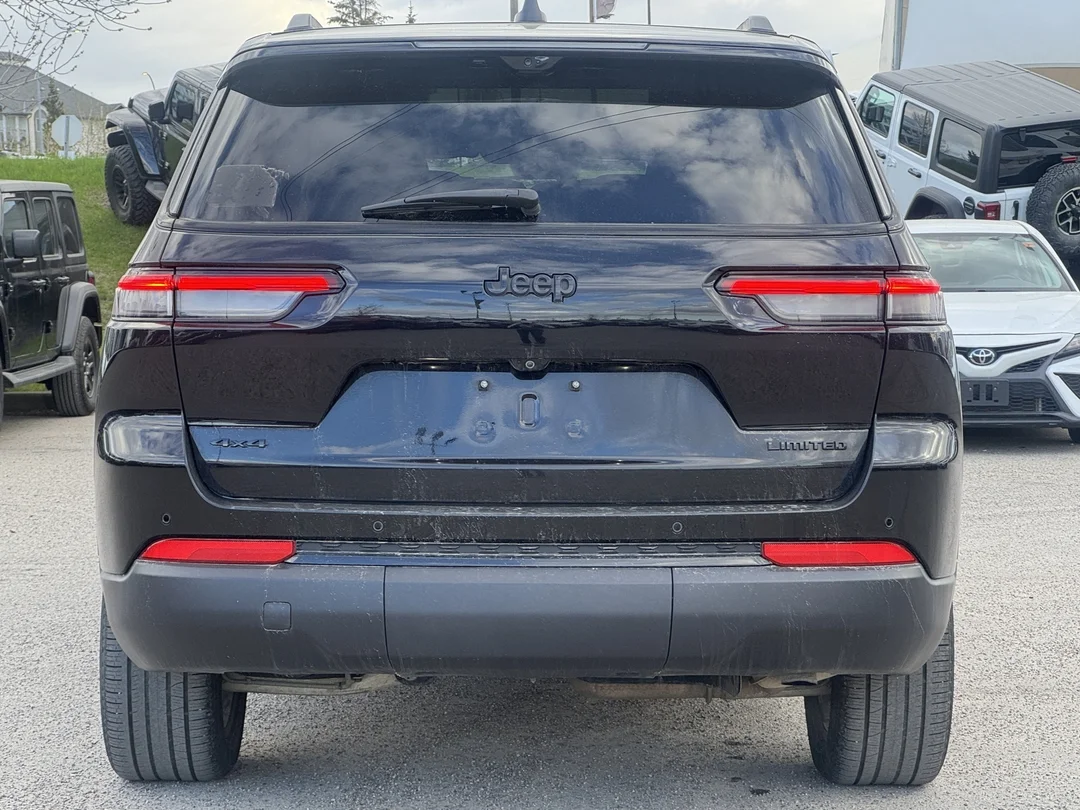 Certified Used 2024 Black Jeep Limited - - 4x4 - Black App Pkg - Pano Sunroof - Luxury Tech II & More! image 7