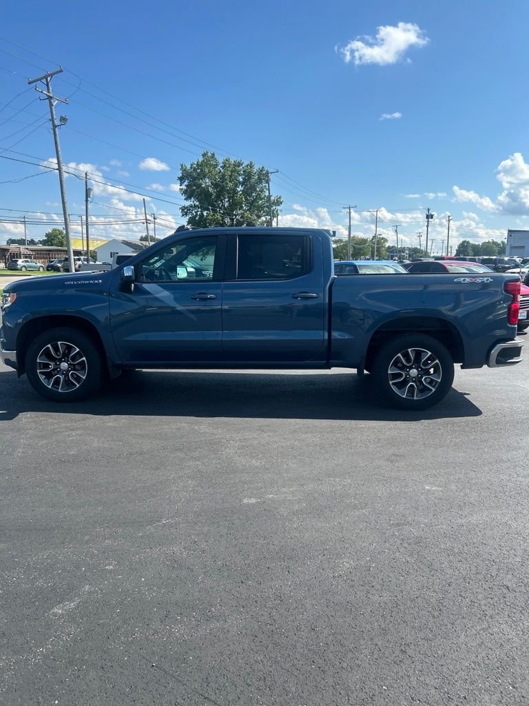 Used 2024 Blue Chevrolet LT image 8