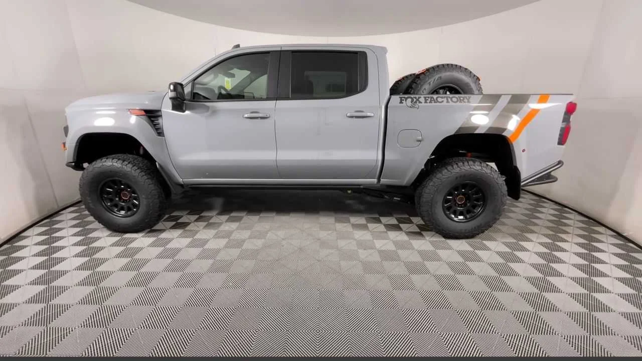 2025 Chevrolet Silverado 1500 RST - Photo 10