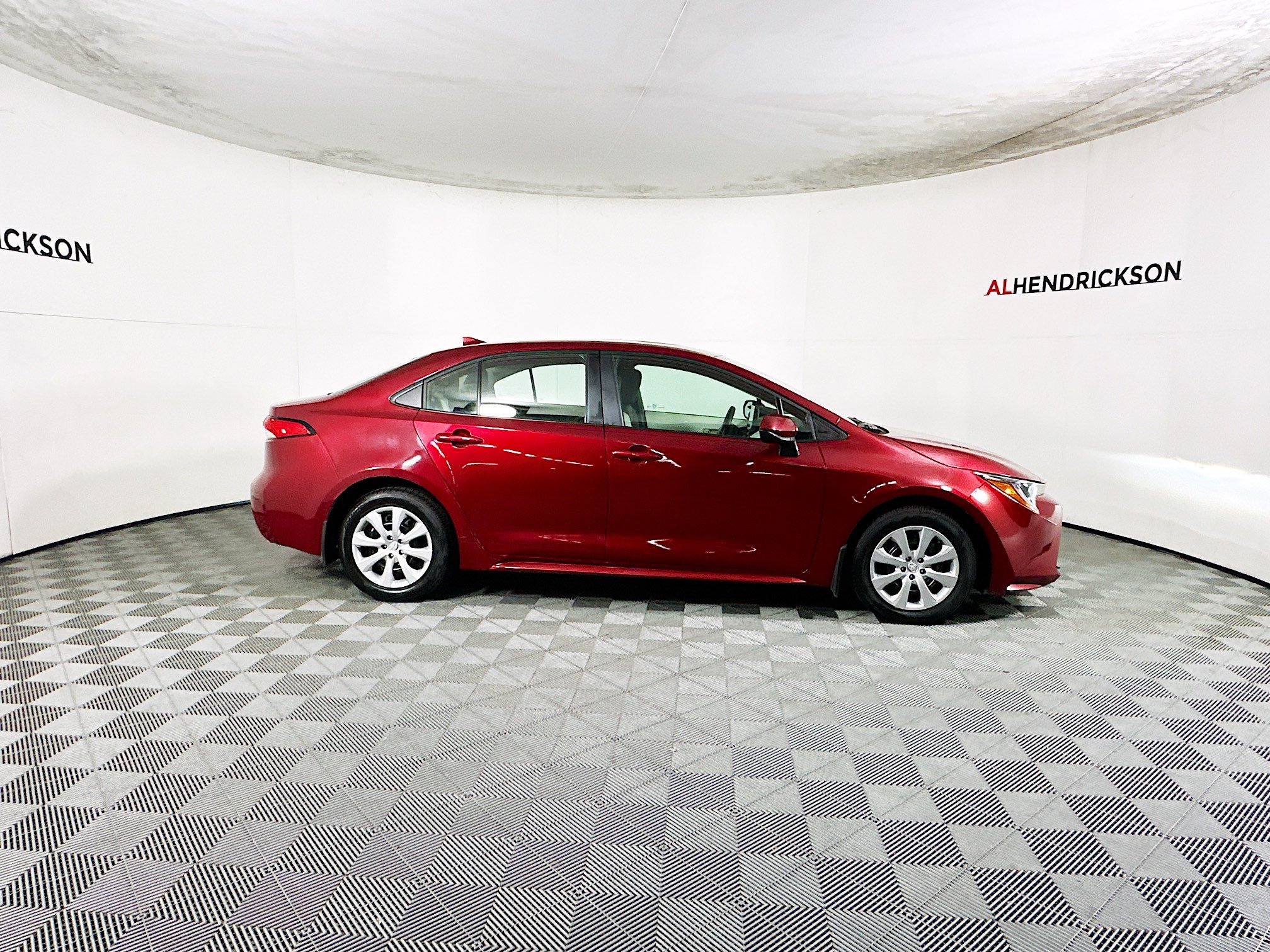 Used 2025 Pearl Toyota LE image 2