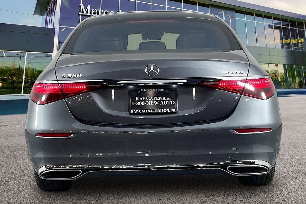 New 2026 Selenite Grey Metallic Mercedes-Benz S 580 image 4