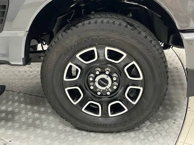 New 2026 Carbonized Gray Metallic Ford Platinum image 22