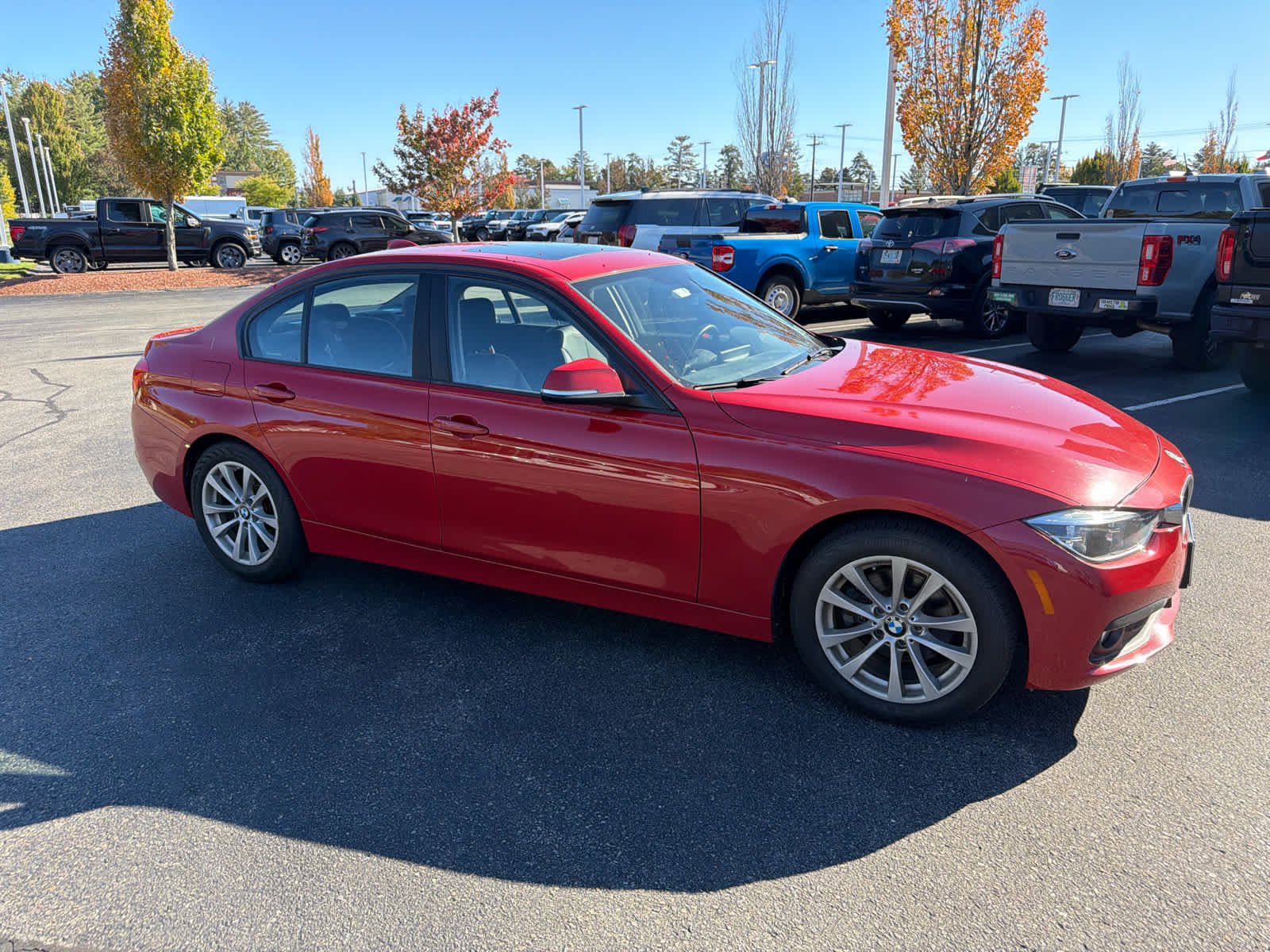 Used 2018 Melbourne Red Metallic BMW 320i xDrive image 5