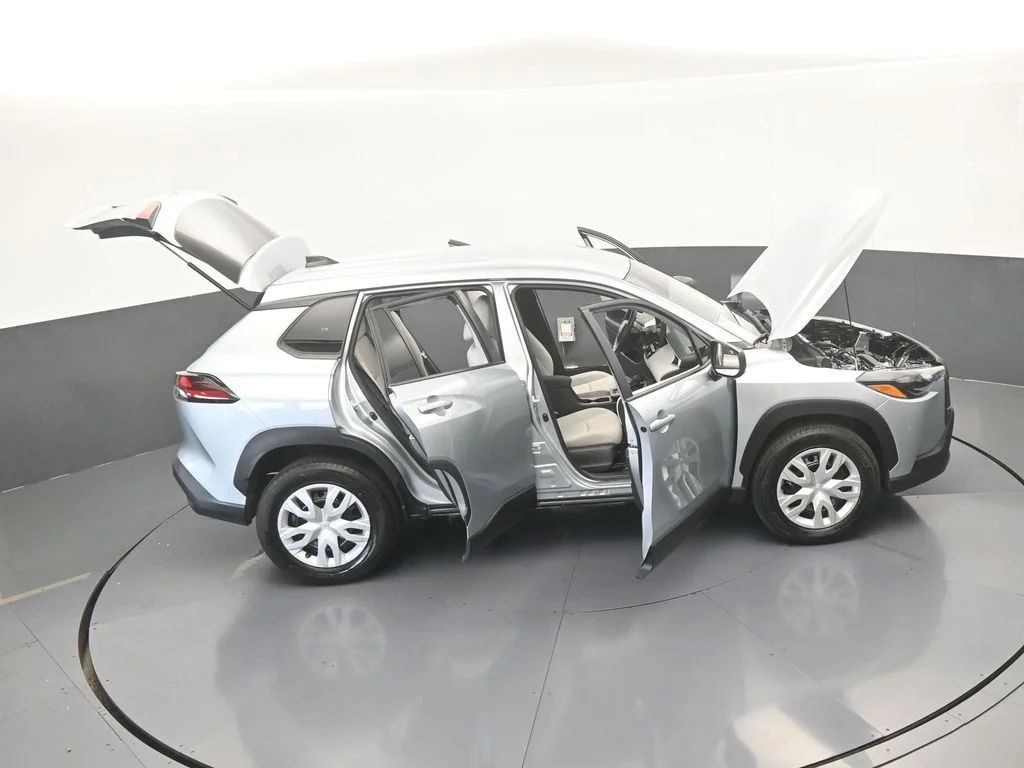 2026 Toyota Corolla Cross L - Photo 61