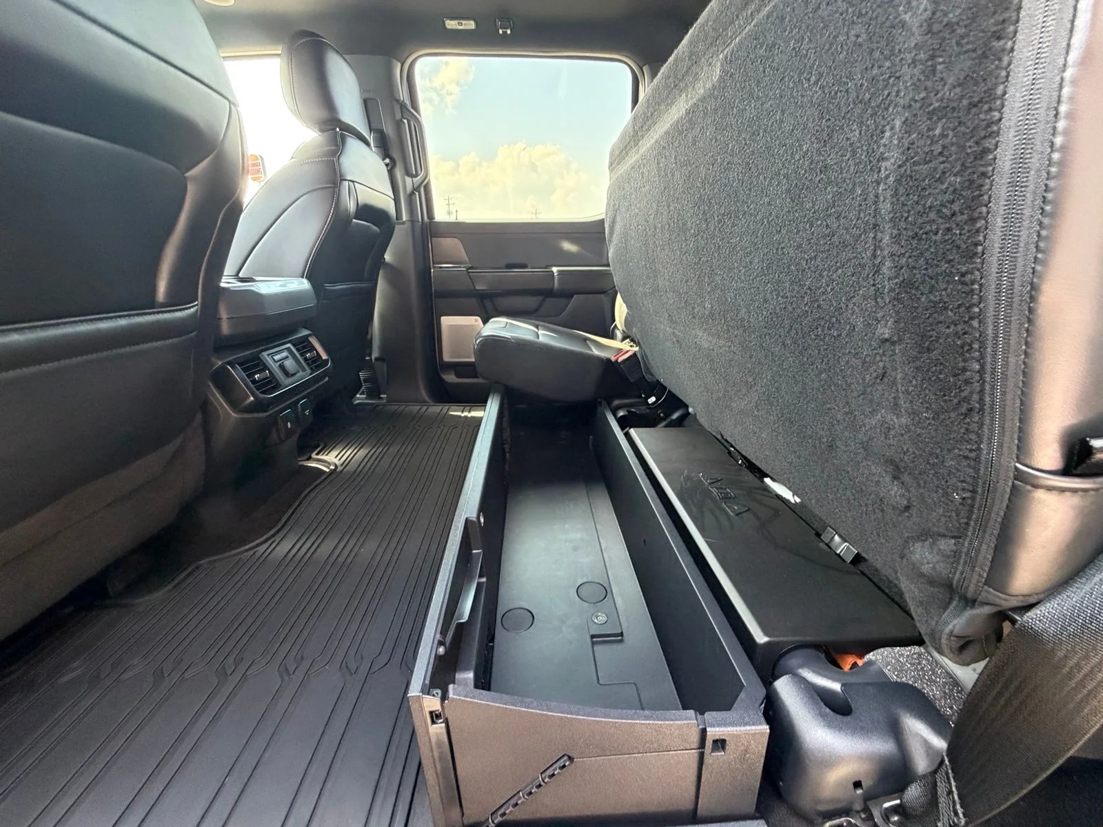 Used 2025 White Ford Raptor image 27