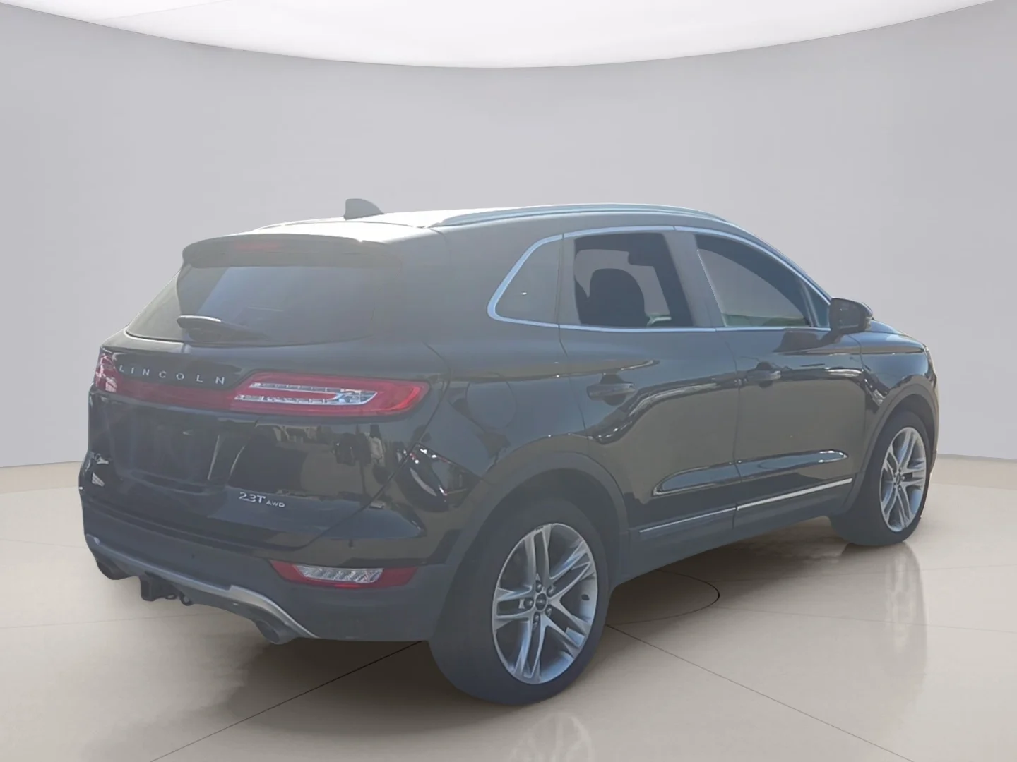 Used 2017 Black Lincoln RESERVE image 5