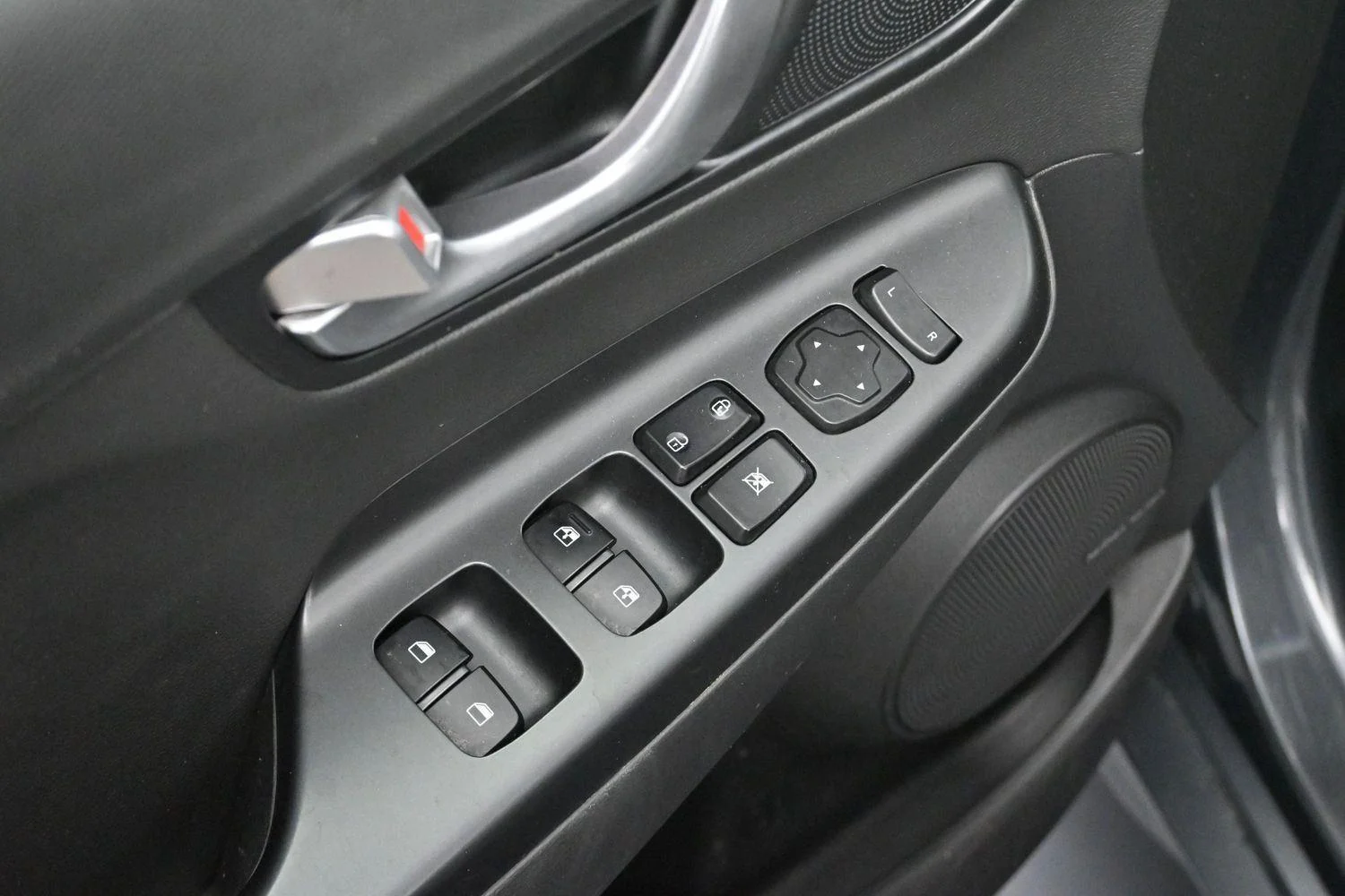 Used 2022 Thunder Gray Hyundai Limited image 10