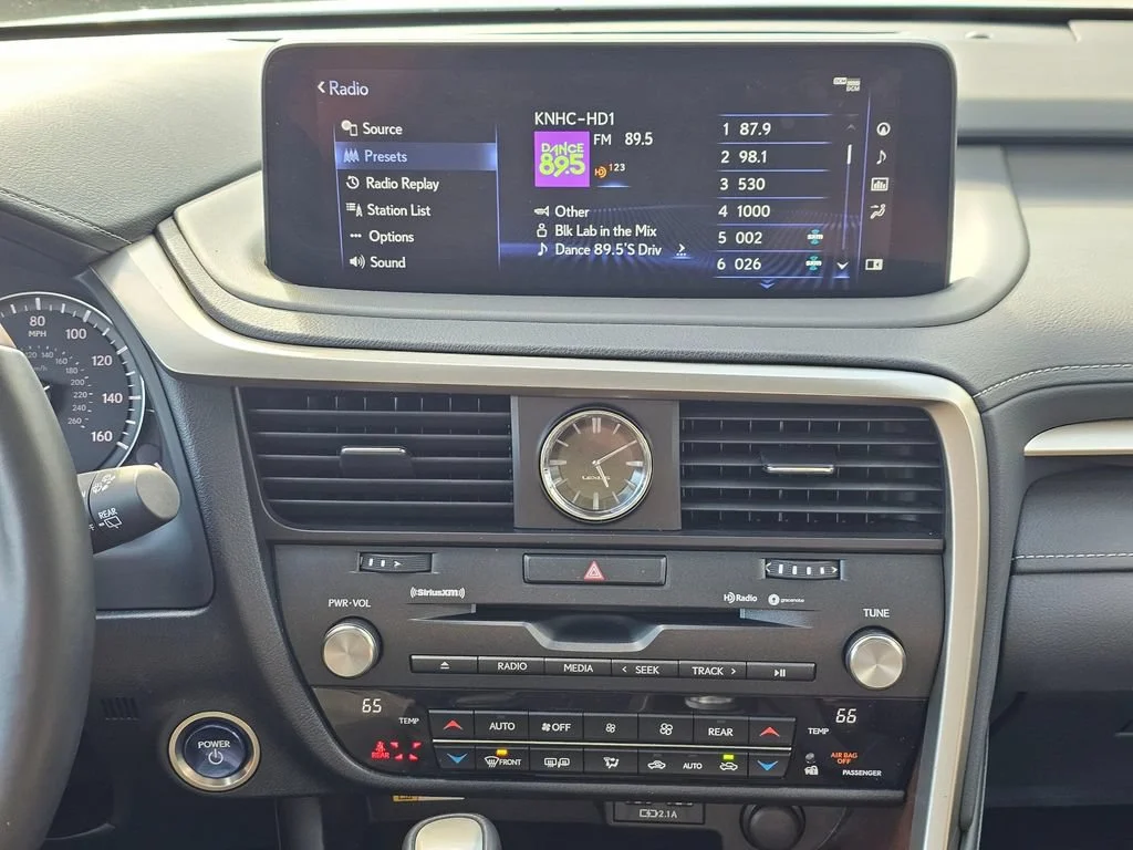Used 2022  Lexus RX 450hL image 31