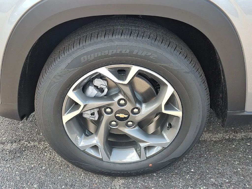New 2026 Sterling Gray Metallic Chevrolet LT image 19