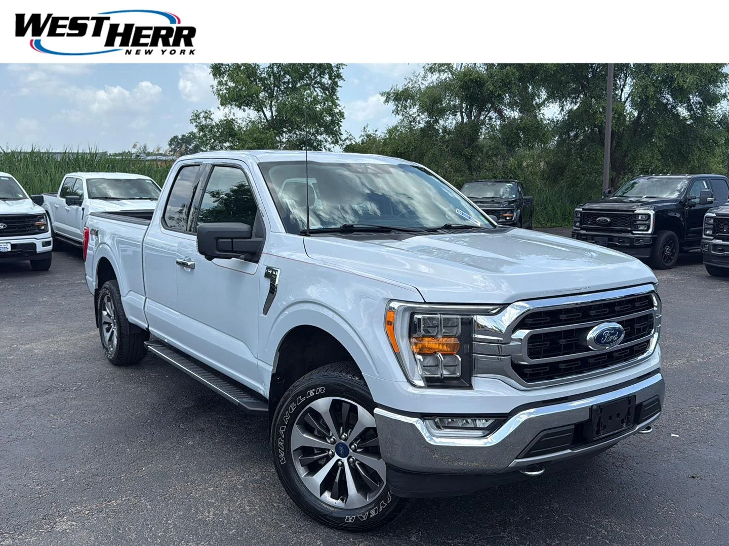 Used 2021 Space White Ford XLT image 1
