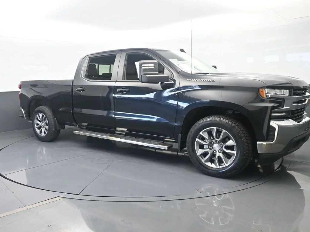 Used 2021 Black Chevrolet LT image 8