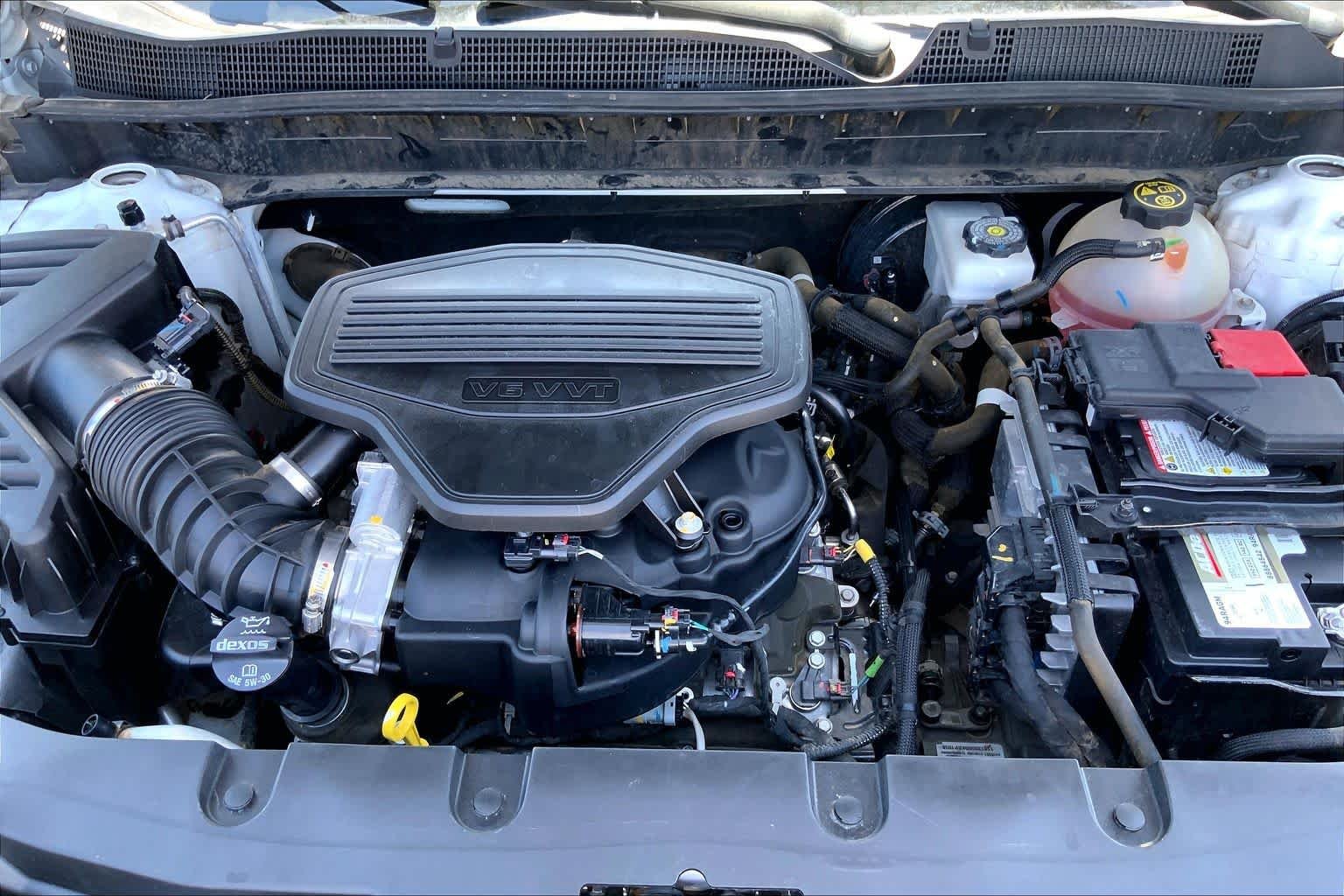 Used 2022 Summit White Chevrolet LT image 32