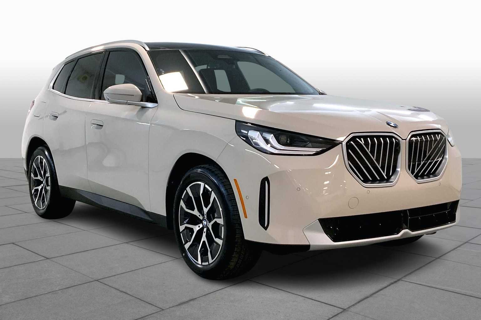 Used 2025 Dune Grey Metallic BMW 30 xDrive image 2