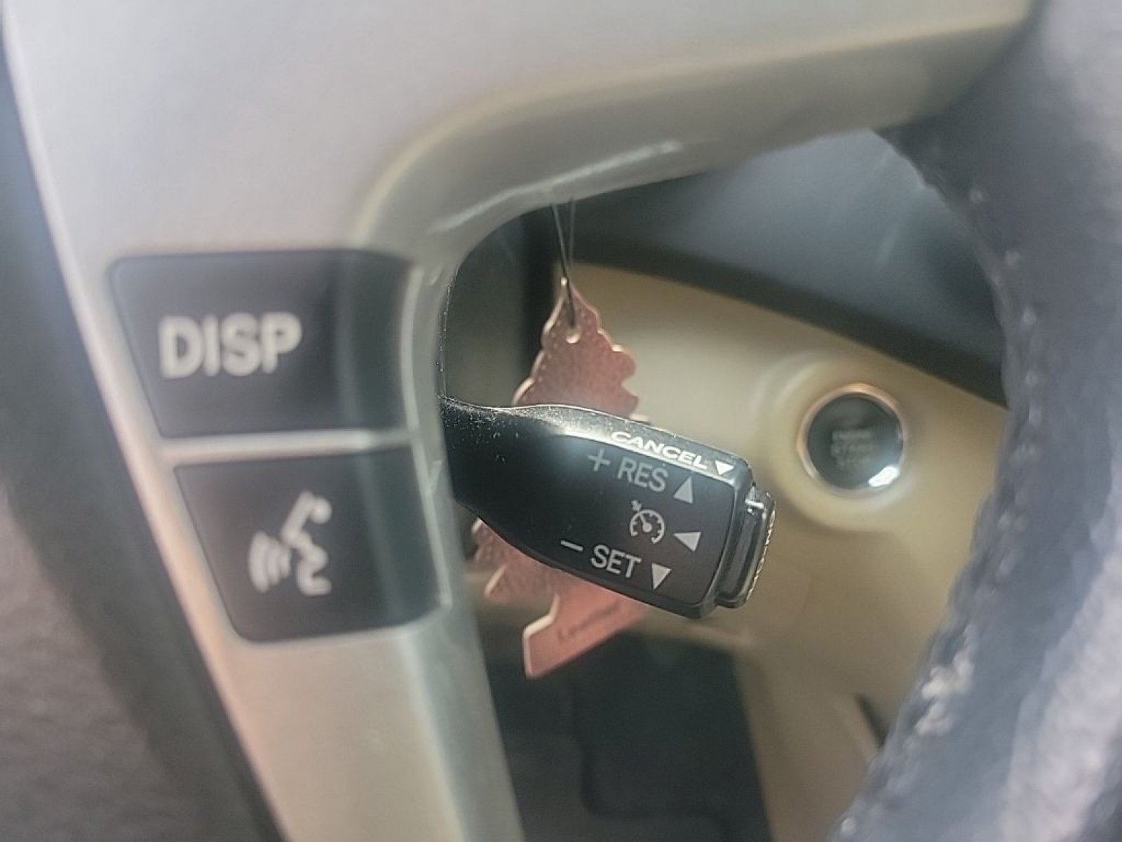 Used 2013 Black Toyota Limited image 28