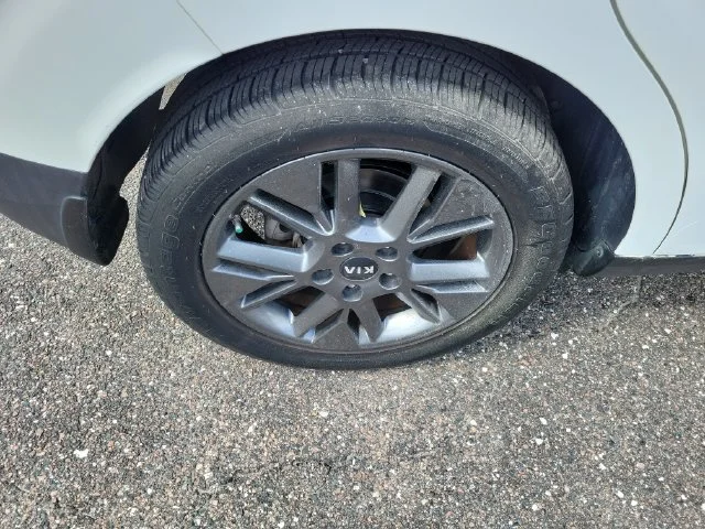 Used 2021 White Kia EX image 7