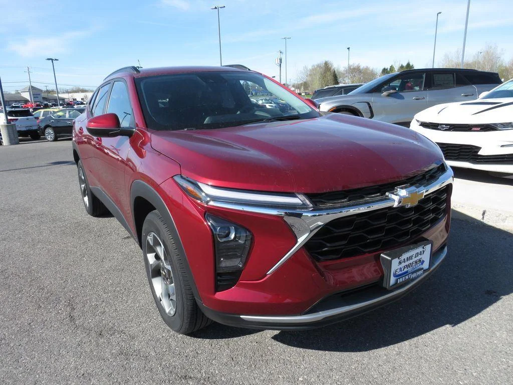 Used 2024 Crimson Chevrolet LT image 3
