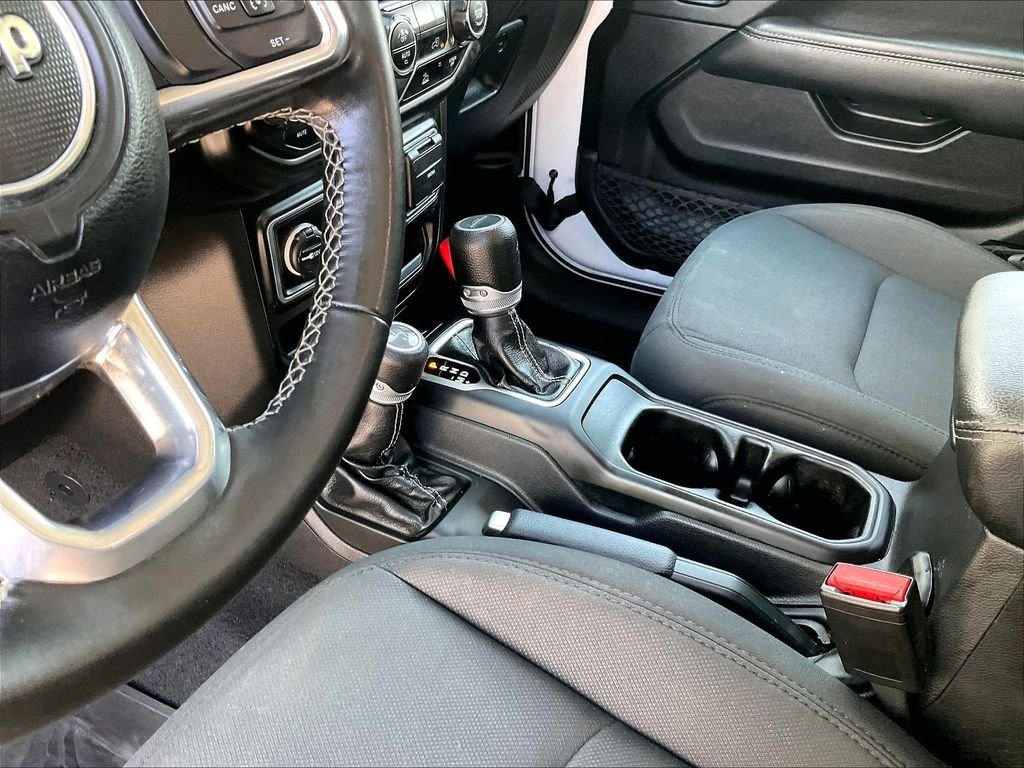 Used 2022 White Jeep Overland image 20