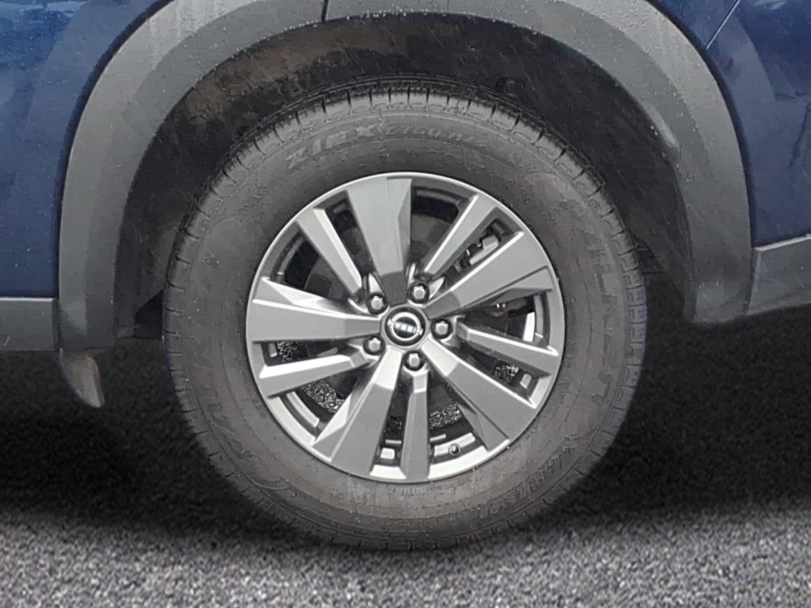 Used 2024 Deep Ocean Blue Pearl Nissan SV image 3
