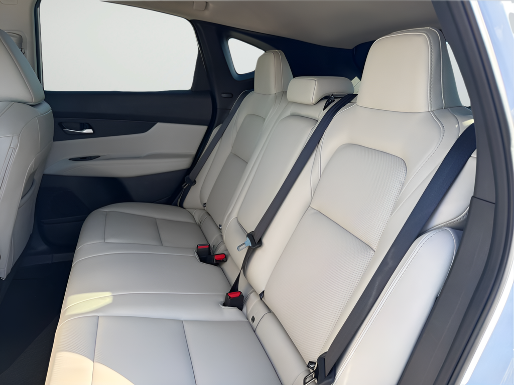 New 2026 White Nissan SL image 24