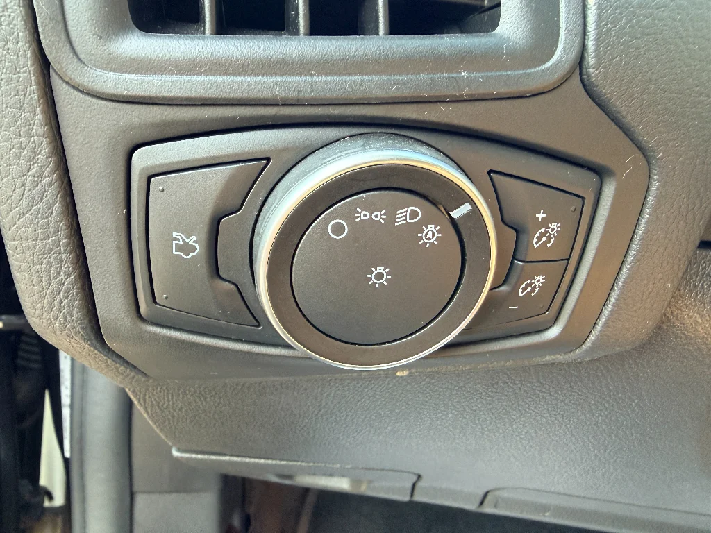 Used 2017 Magnetic Metallic Ford SE image 29