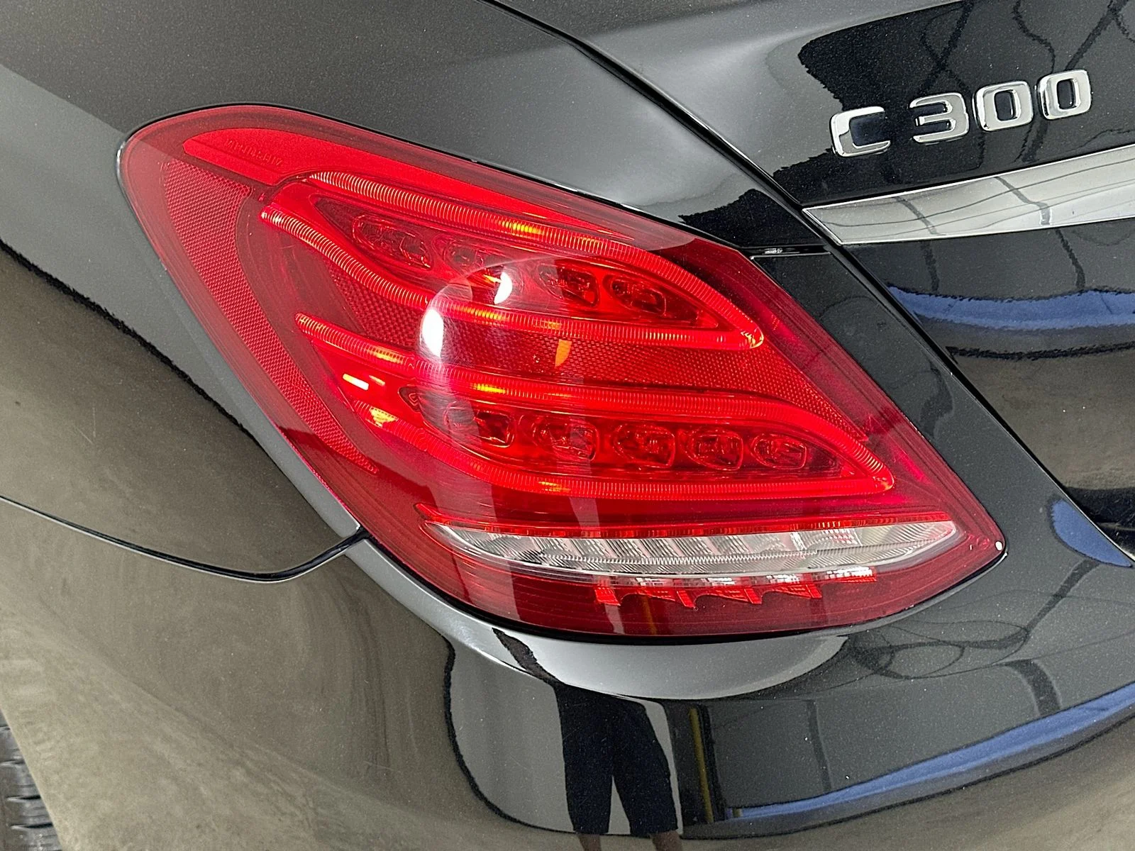 Used 2016  Mercedes-Benz  image 11