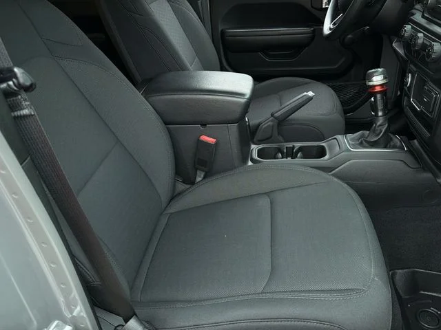 Used 2020 Gray Jeep Sport image 34