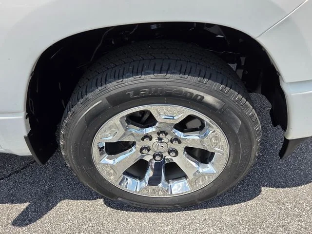 Used 2022 White Ram Big Horn/Lone Star image 11