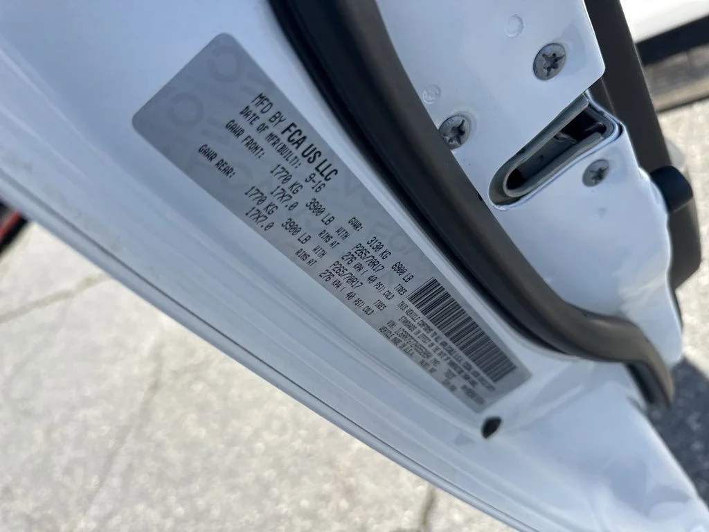 Used 2017 White Ram SLT image 34
