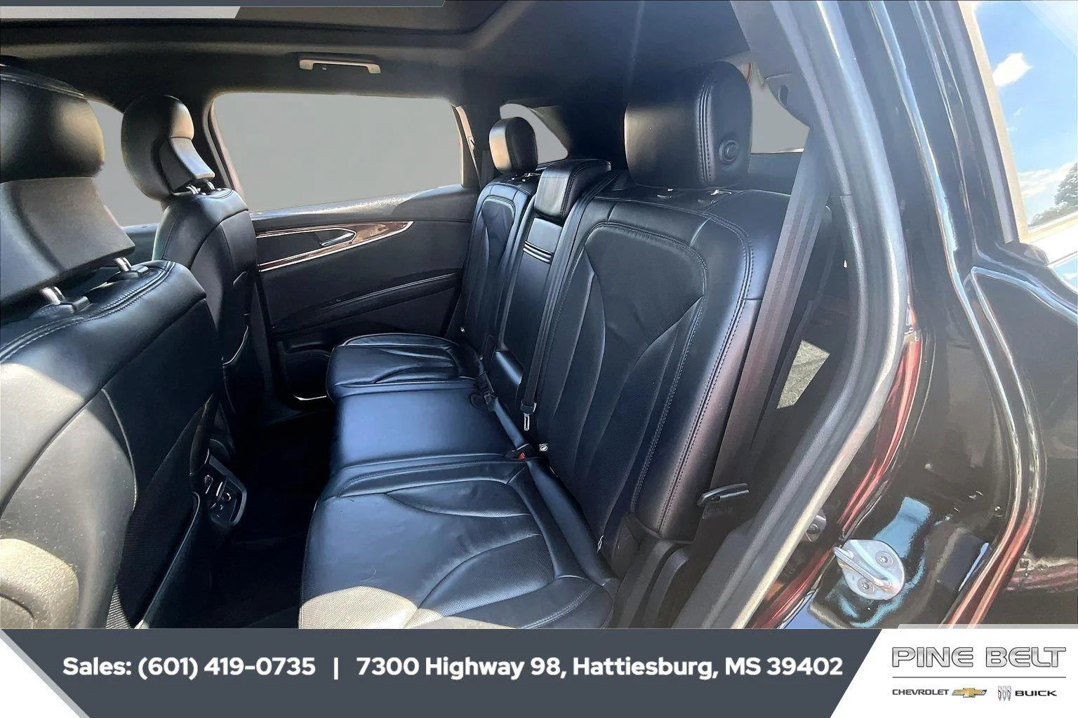 Used 2018 Black Velvet Lincoln Reserve image 19