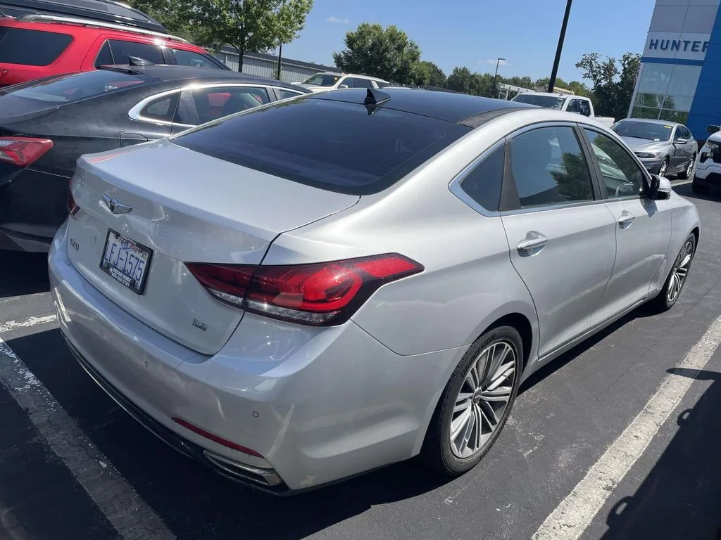 Used 2018 Silver Genesis 3.8 image 5