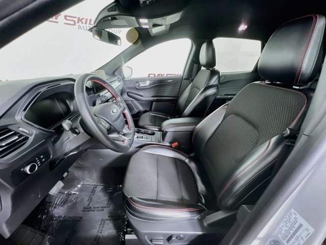 2025 Ford Escape ST-Line - Photo 10