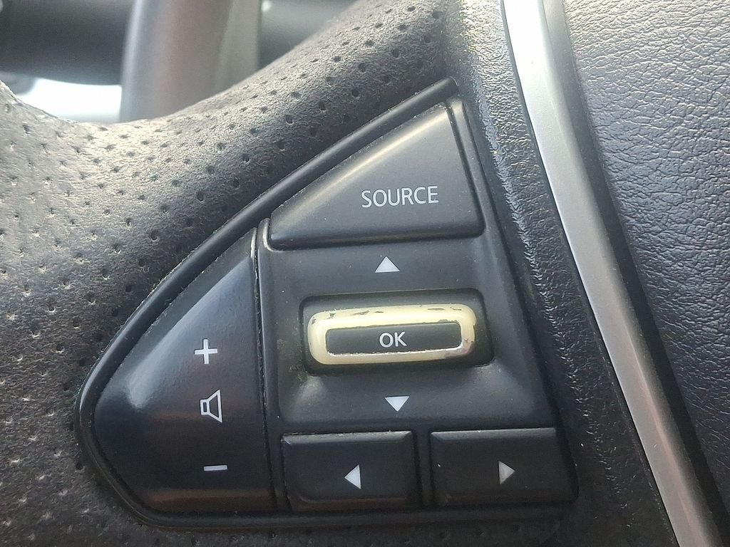 Used 2017 Blue Nissan SR image 21
