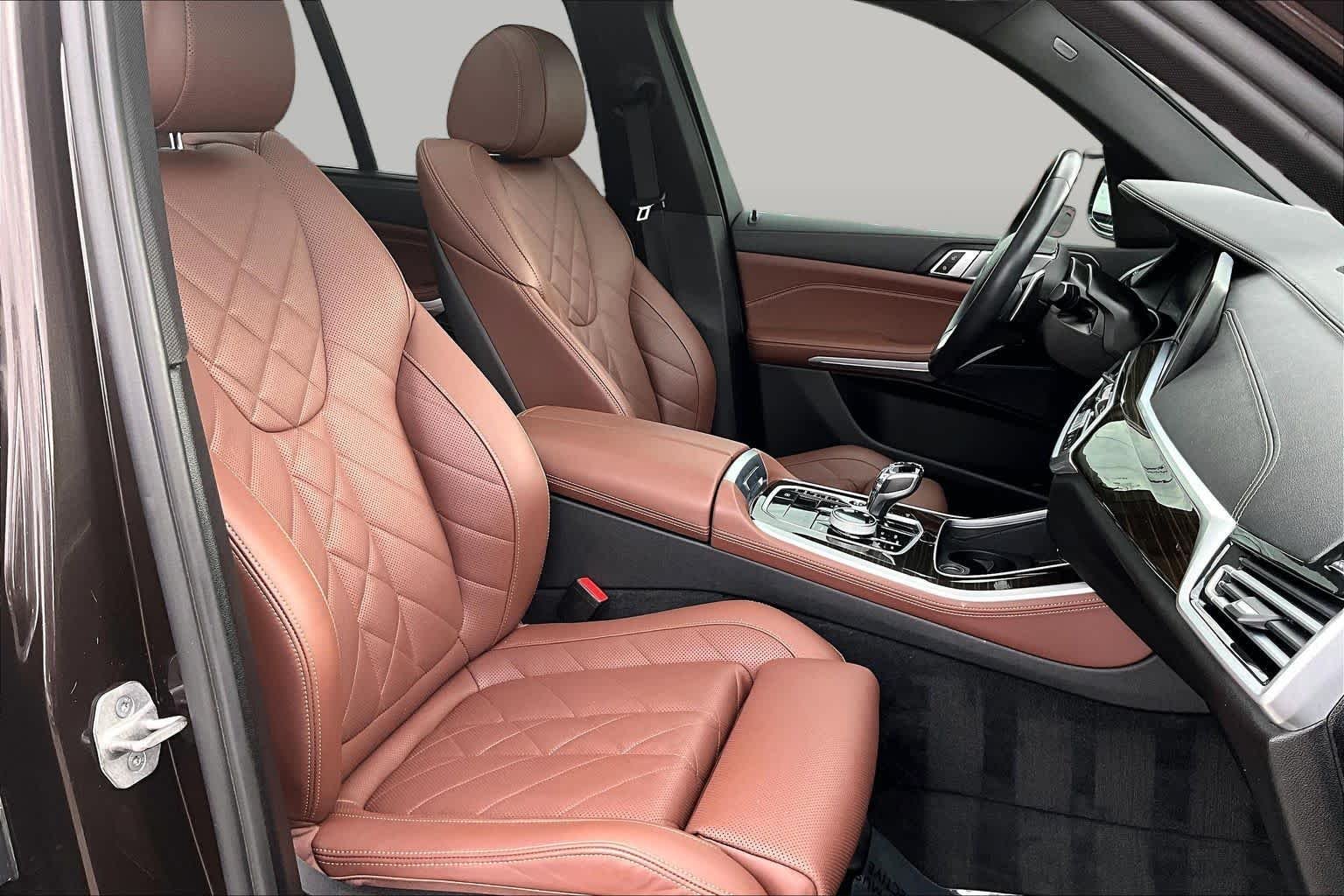 Used 2023 Sparkling Brown Metallic BMW sDrive40i image 8