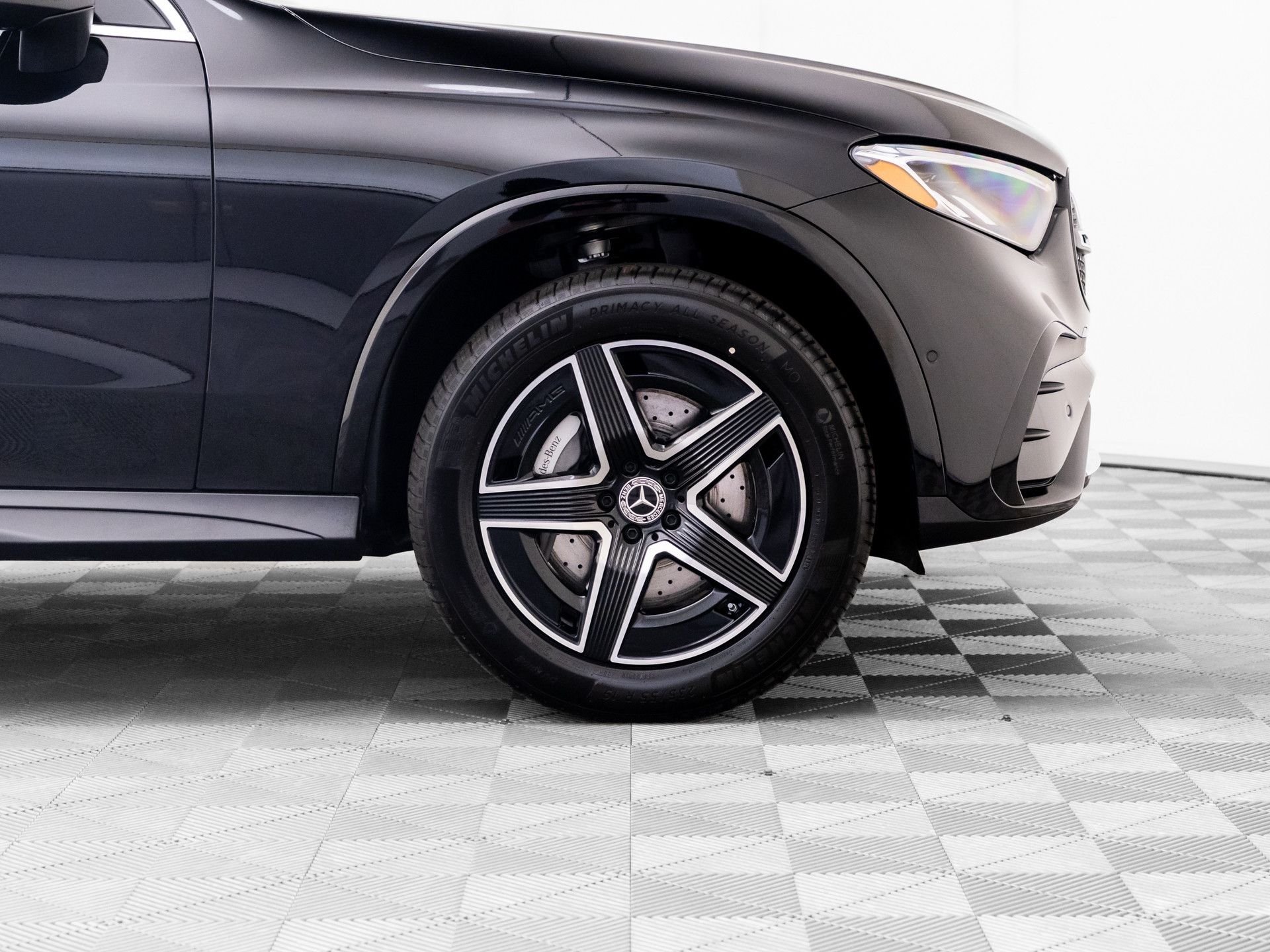 New 2026 Black Mercedes-Benz GLC 300 image 40