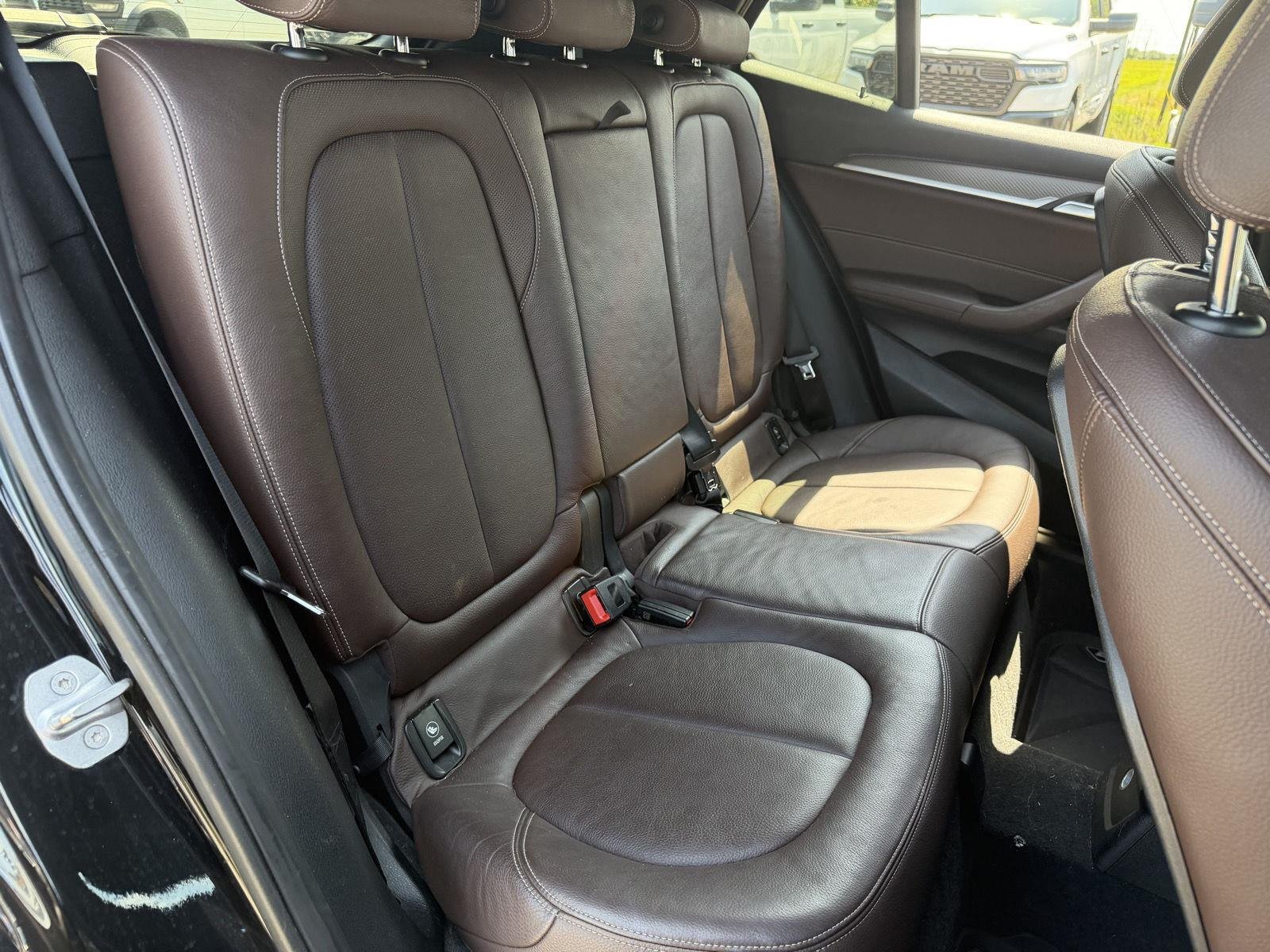 Used 2018 Black Sapphire Metallic BMW xDrive28i image 17