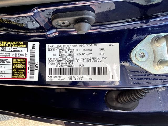 Used 2023  Toyota SR5 image 22