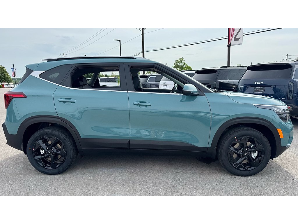 New 2026 Pluton Blue Kia EX image 3