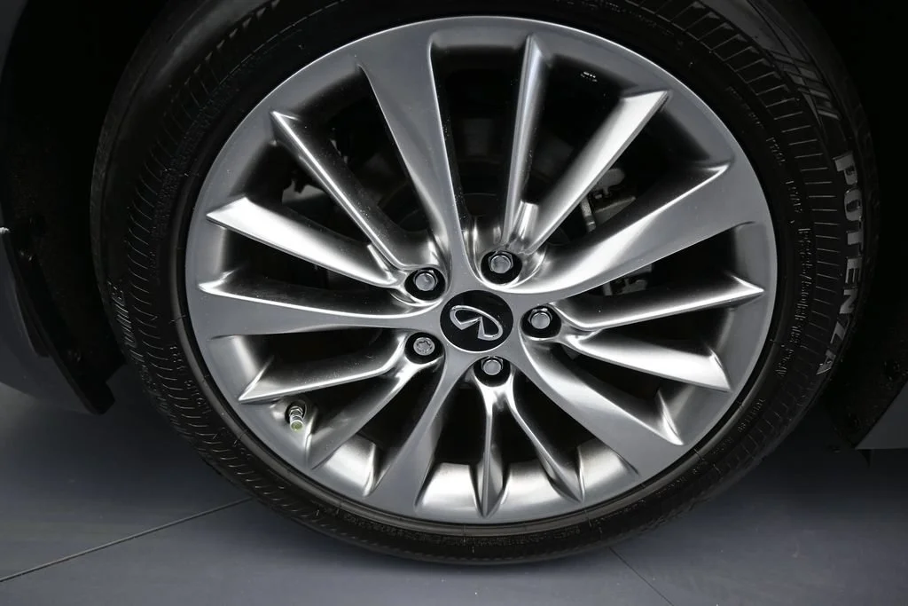 Used 2024 Graphite Shadow INFINITI LUXE image 48