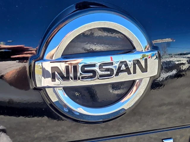 Used 2021 Black Nissan S image 16