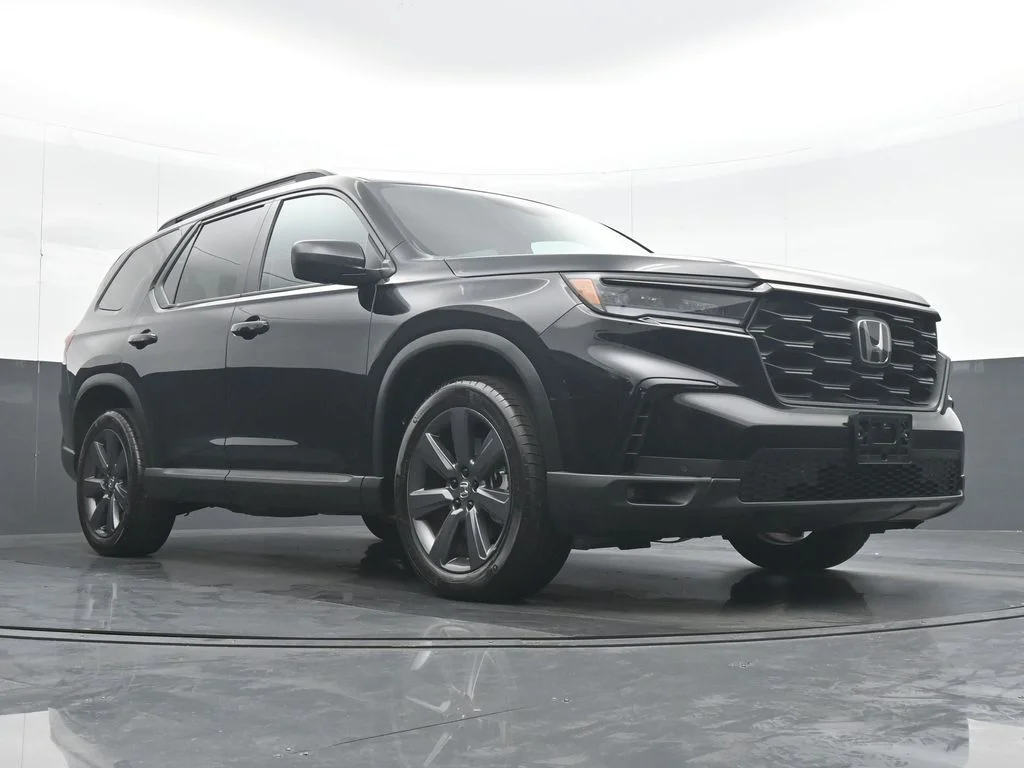 Used 2025 Black Honda Sport image 34