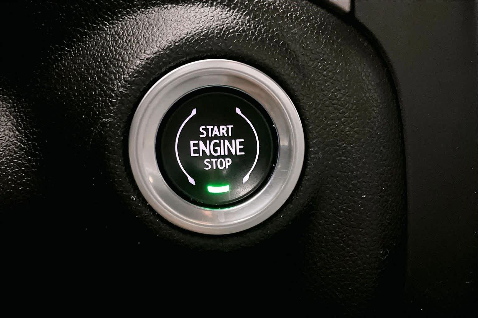 Used 2022 Dark Ash Metallic Chevrolet Custom image 31