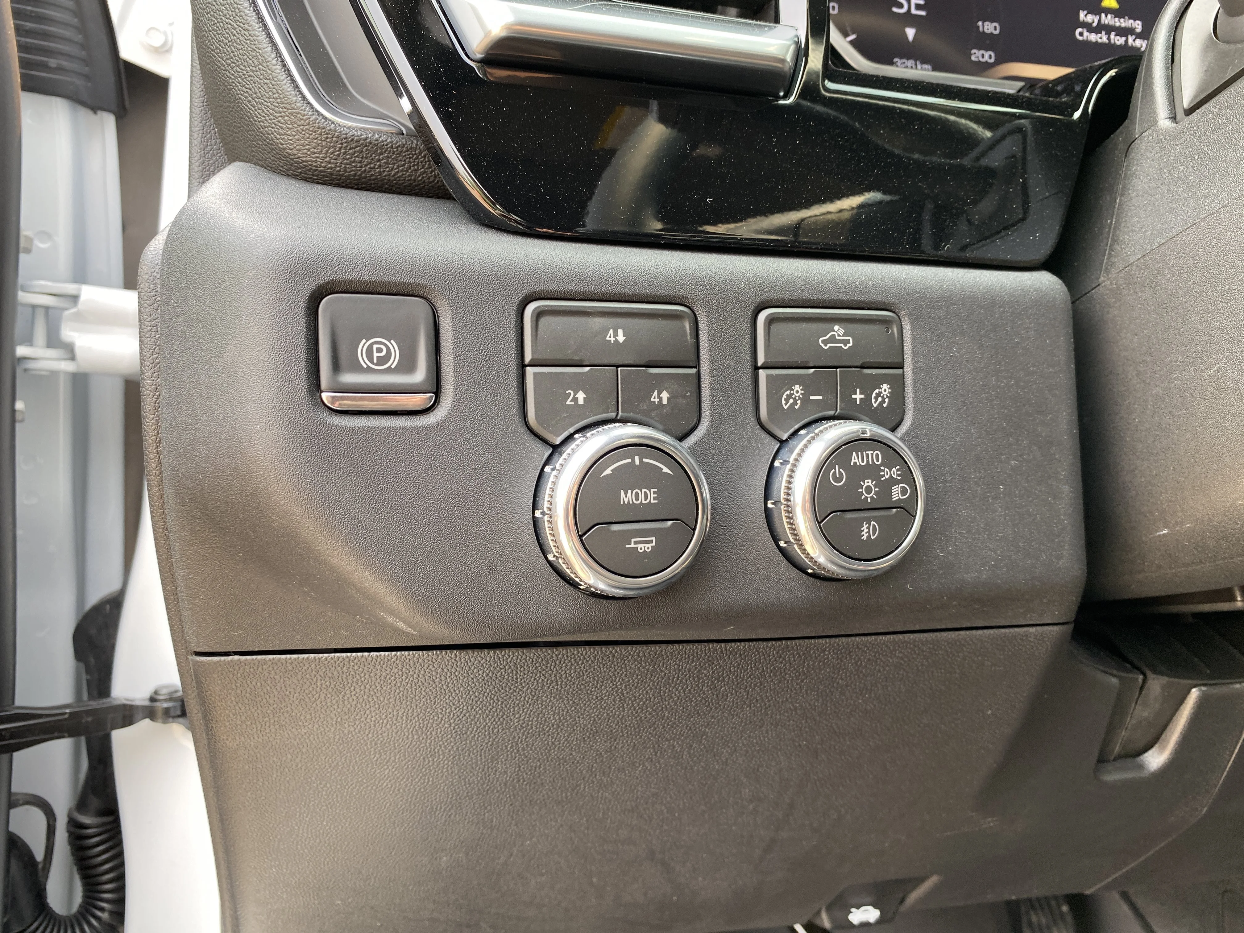 New 2026 Summit White GMC SLE image 22