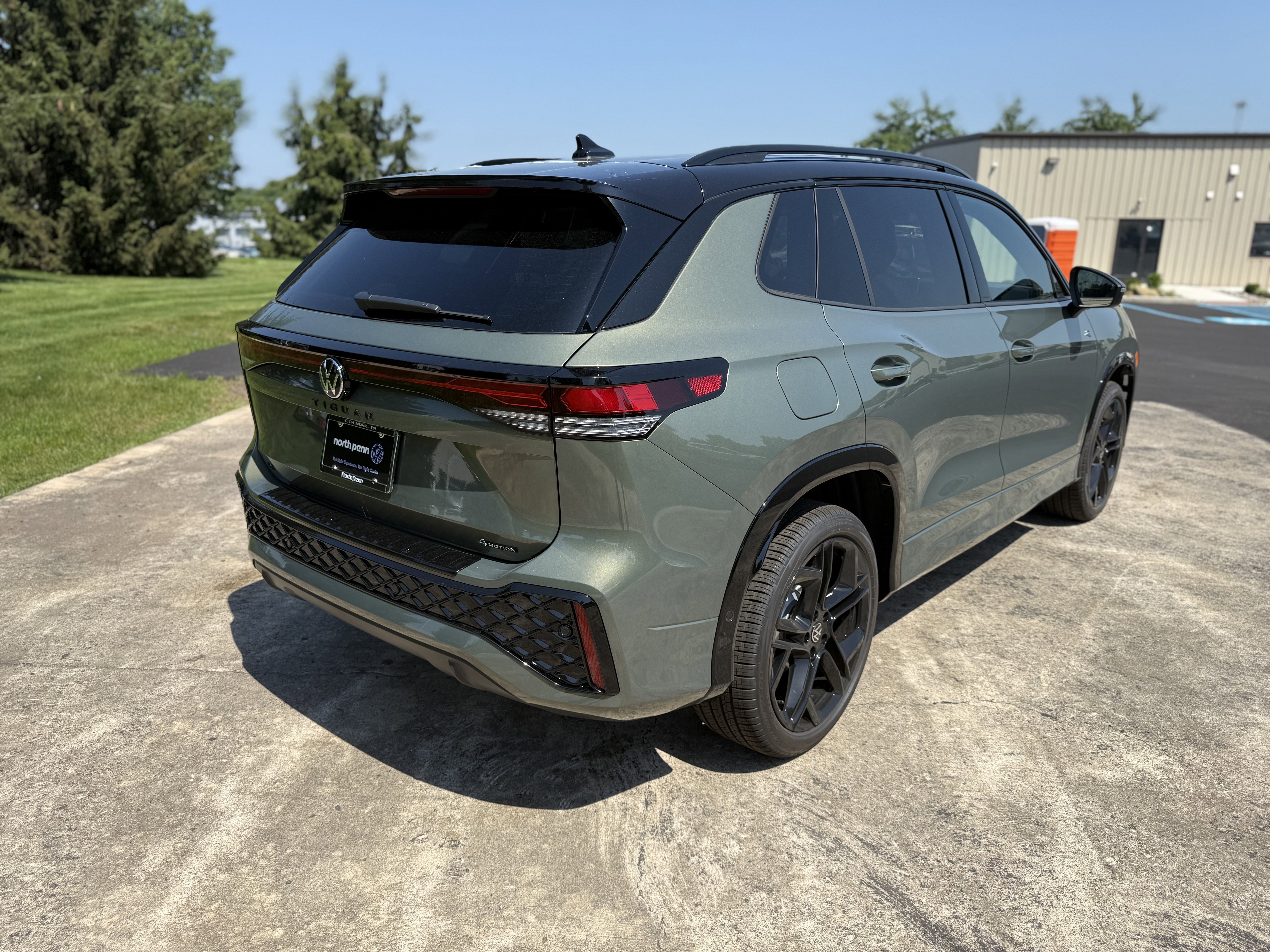 New 2026 Avocado Green W/Deep Black Roof Volkswagen SE R-Line Black image 12
