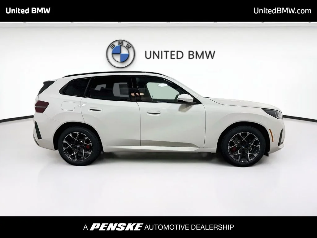 New 2026 Alpine White BMW 30 xDrive image 4