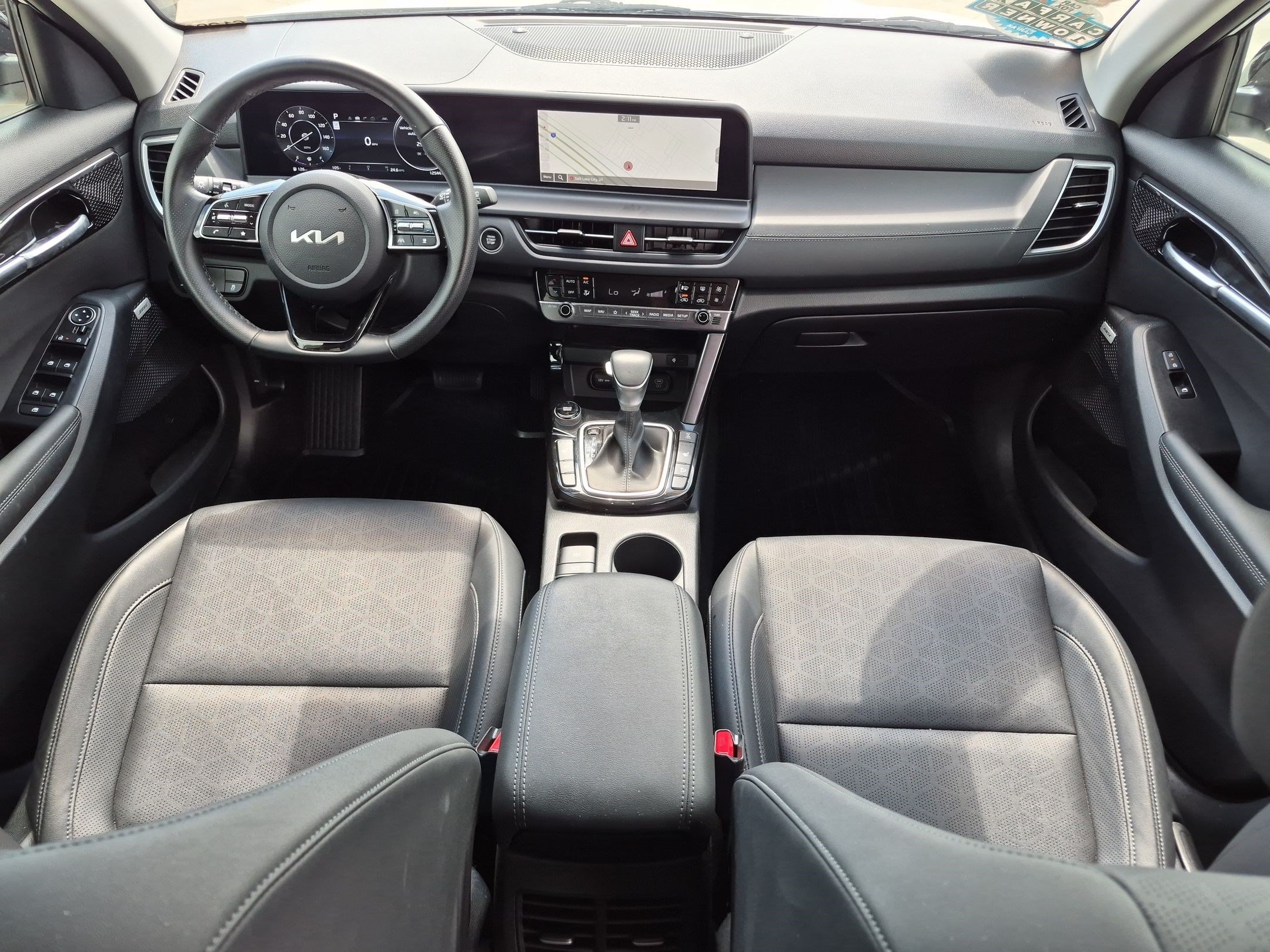 Used 2024 Clear White/Black Roof Kia SX image 26