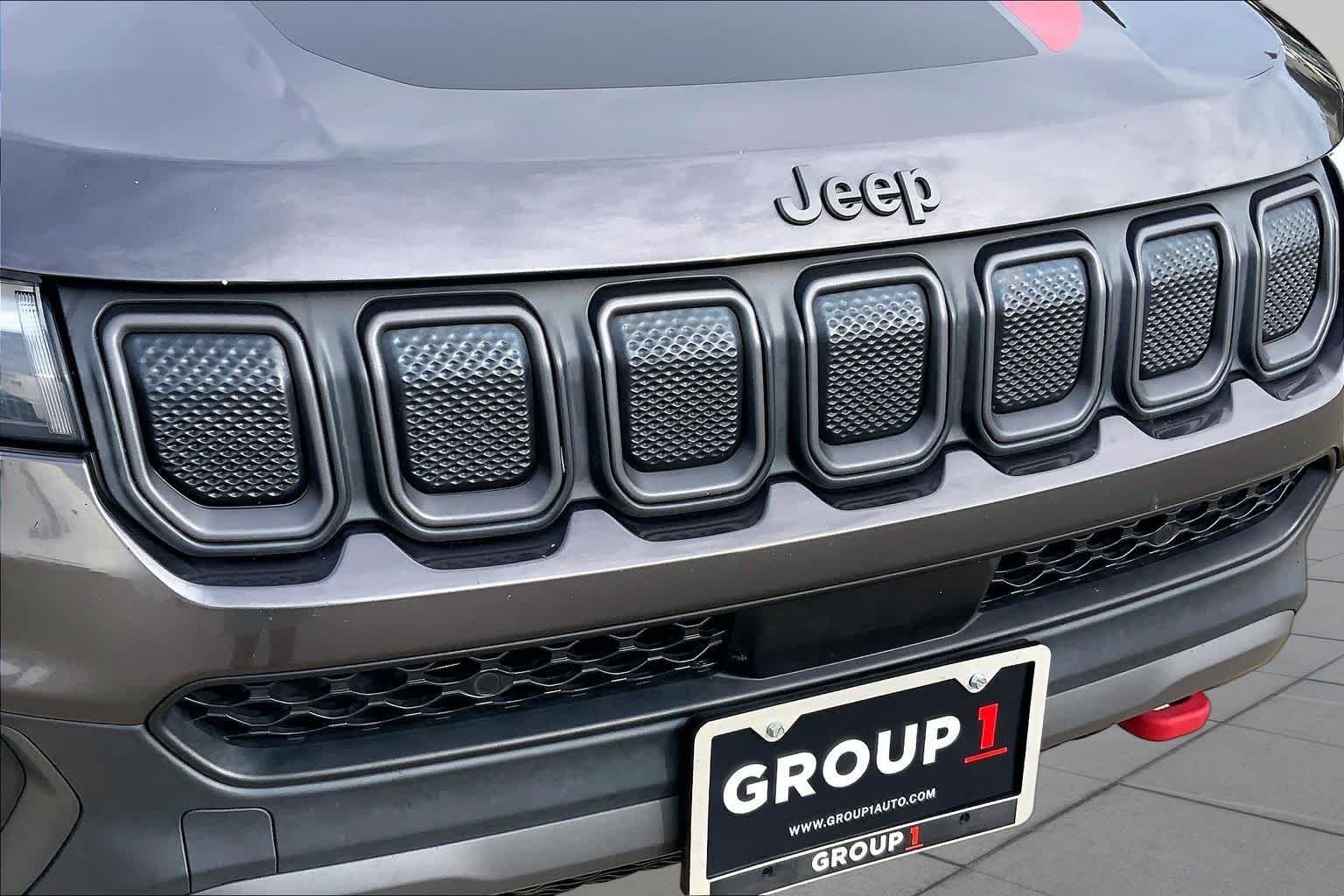 Used 2022 Granite Crystal Metallic Clearcoat Jeep Trailhawk image 26